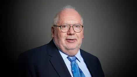 Official portrait of lord harris of haringey crop 2  2021